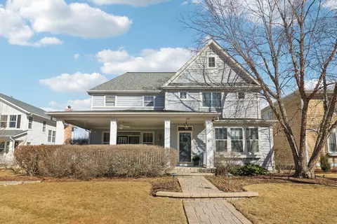 310 Marseilles St, Vernon Hills, IL 60061