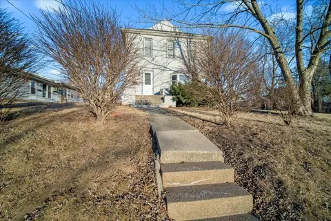 714 S Evans St, Bloomington, IL 61701