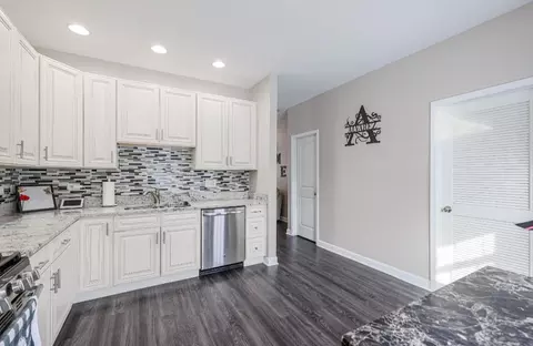 Kitchen - 7441 W 57th Pl, Summit, IL 60501 photo 1 of 1