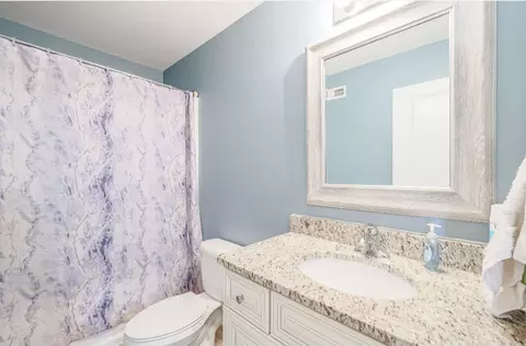 Bath - 7441 W 57th Pl, Summit, IL 60501 photo 2 of 4