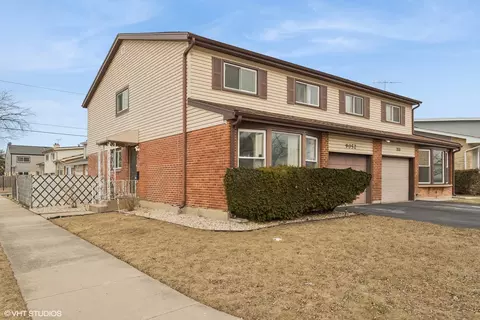 9052 W Oaks Ave, Des Plaines, IL 60016
