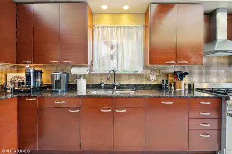 349 Amherst Ave, Des Plaines, IL 60016 photo 8