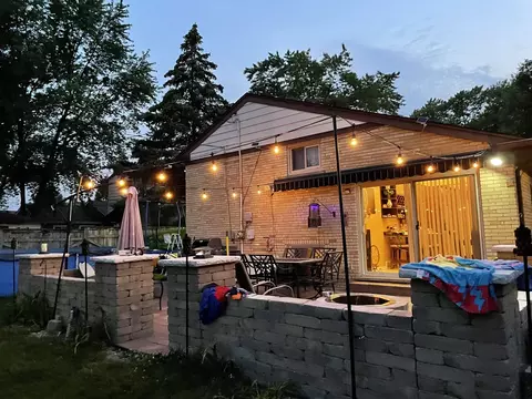 349 Amherst Ave, Des Plaines, IL 60016 photo 22