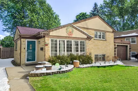 349 Amherst Ave, Des Plaines, IL 60016