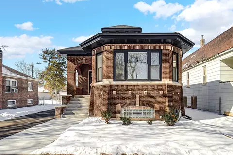 8814 S Wallace St, Chicago, IL 60620