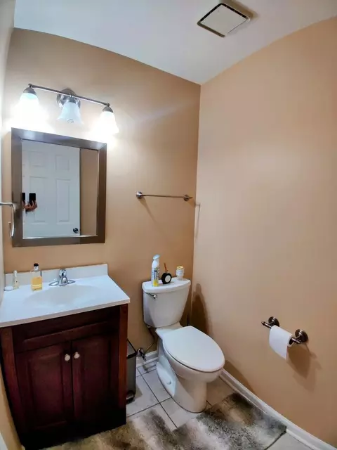 715 Longtree Dr, Wheeling, IL 60090 photo 17