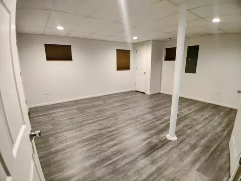 715 Longtree Dr, Wheeling, IL 60090 photo 24