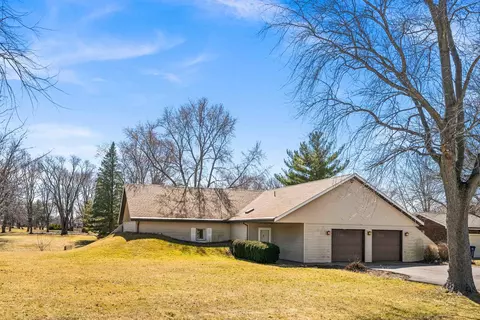 3243 Greenwood Dr, Dewey, IL 61840