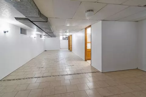Undisclosed, Chicago, IL 60651 photo 15