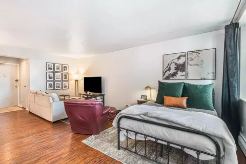 Bedroom - 253 E Delaware Pl #13D, Chicago, IL 60611 photo 1 of 1