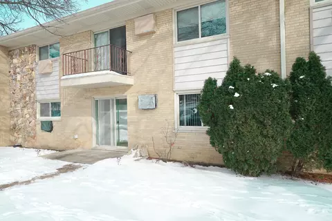 5725 Holmes Ave #2, Clarendon Hills, IL 60514