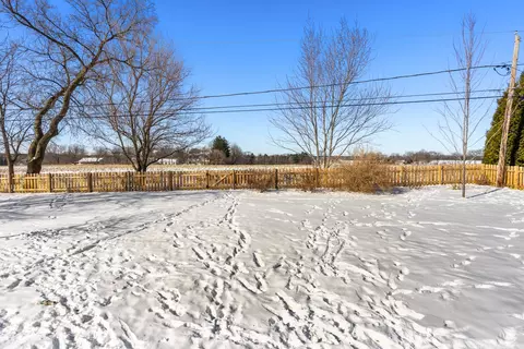 5613 Greenview Rd, Oakwood Hills, IL 60013 photo 17