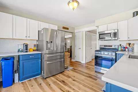 5613 Greenview Rd, Oakwood Hills, IL 60013 photo 4
