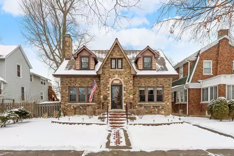 6726 N Olympia Ave, Chicago, IL 60631