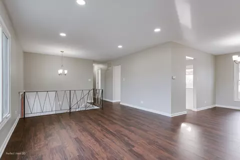3720 N Firestone Dr N, Hoffman Estates, IL 60192 photo 3
