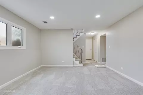 3720 N Firestone Dr N, Hoffman Estates, IL 60192 photo 17