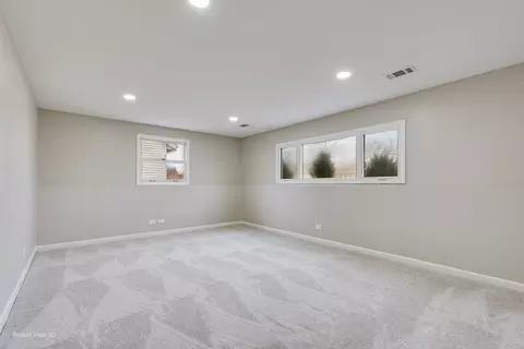 3720 N Firestone Dr N, Hoffman Estates, IL 60192 photo 16