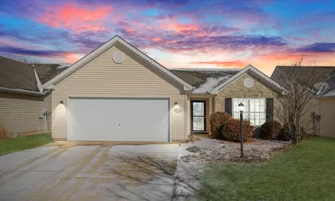 710 Bardeen Ln, Champaign, IL 61822