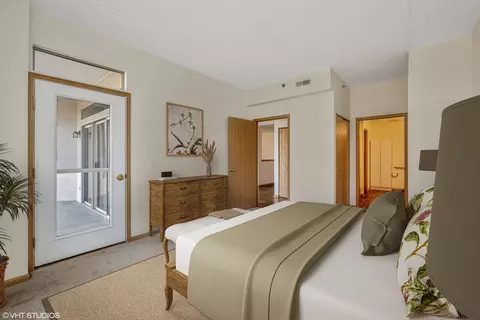 Bedroom - 3135 Town Square Dr #105, Rolling Meadows, IL 60008 photo 2 of 2