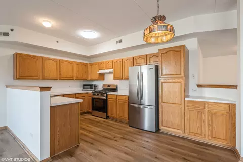 Kitchen - 3135 Town Square Dr #105, Rolling Meadows, IL 60008 photo 1 of 1