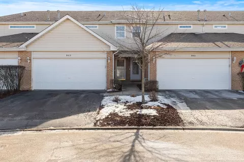 8413 Stratford Dr, Tinley Park, IL 60487