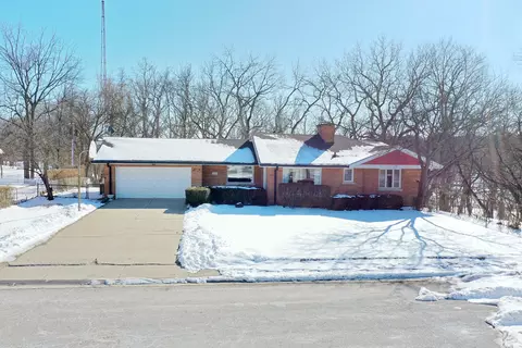678 Beckman Dr, Kankakee, IL 60901