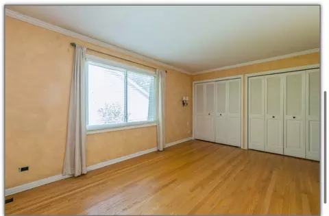Bedroom - 1504 Topp Ln #E, Glenview, IL 60025 photo 1 of 3