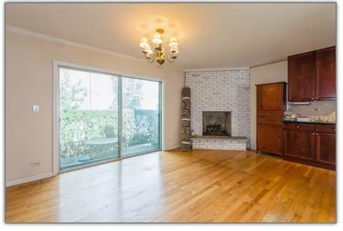 Living - 1504 Topp Ln #E, Glenview, IL 60025 photo 3 of 3