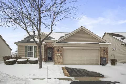 2478 Harvest Valley Ln, Elgin, IL 60124