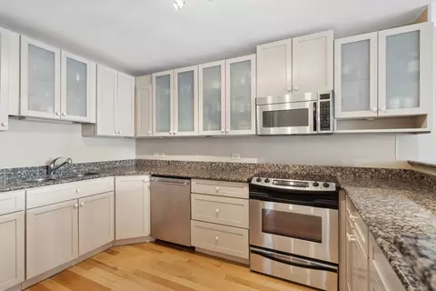 200 E Delaware Pl #34E, Chicago, IL 60611 photo 9