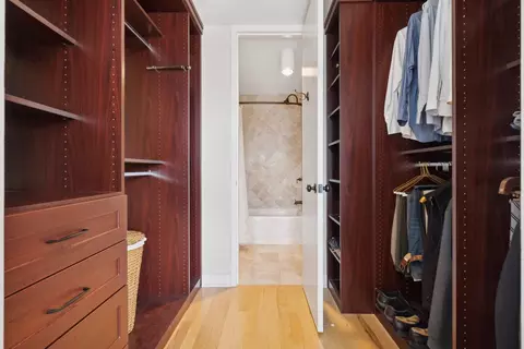 200 E Delaware Pl #34E, Chicago, IL 60611 photo 17