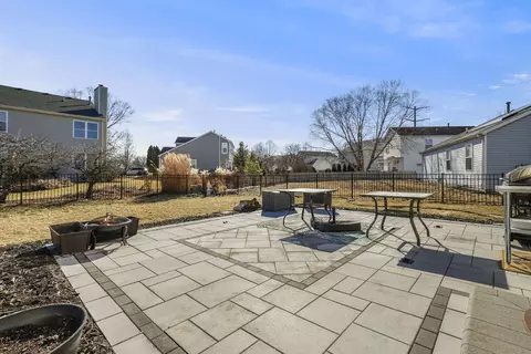 Exterior - 2308 Willow Lakes Dr, Plainfield, IL 60586 photo 2 of 5