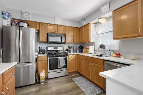 Kitchen - 2308 Willow Lakes Dr, Plainfield, IL 60586 photo 1 of 2
