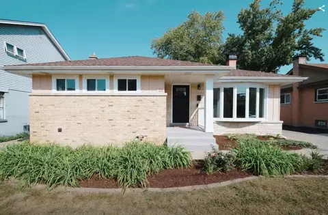720 E Oakton St, Arlington Heights, IL 60004