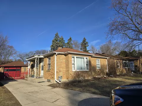 342 N Lewis Ave, Waukegan, IL 60085