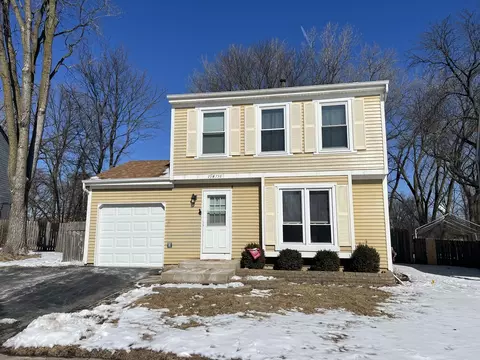 29 W738 Wembly Dr, Warrenville, IL 60555