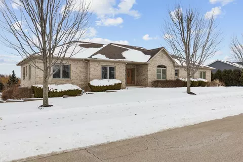 855 Mildred Ave, Marengo, IL 60152