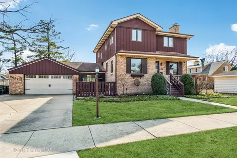 8537 Parkview Ave, Brookfield, IL 60513