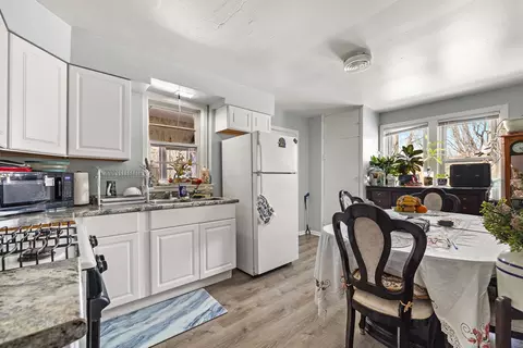 146 Custer Ave, Evanston, IL 60202 photo 7