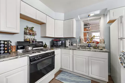 146 Custer Ave, Evanston, IL 60202 photo 6