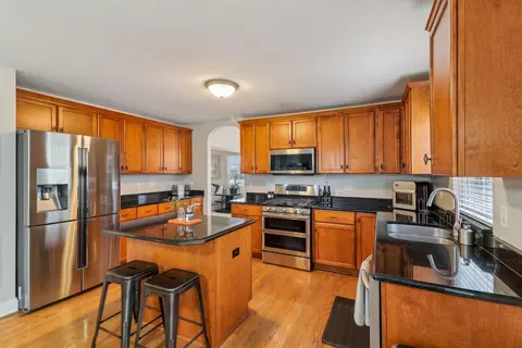Kitchen - 12608 Shenandoah Trl, Plainfield, IL 60585 photo 4 of 5
