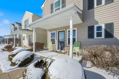 569 Sandy Ct, Harvard, IL 60033 photo 2