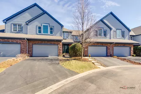 112 Waterside Pl, Burr Ridge, IL 60527