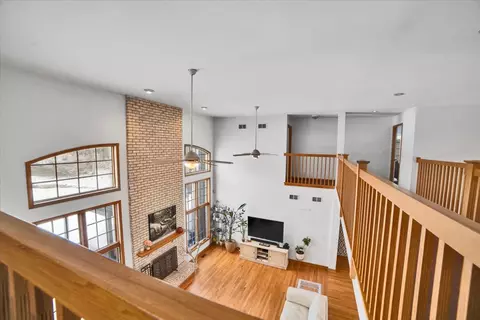 Entry Way - 2417 Rivermist Ct, Naperville, IL 60565 photo 2 of 2