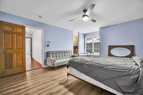 Bedroom - 2417 Rivermist Ct, Naperville, IL 60565 photo 5 of 6