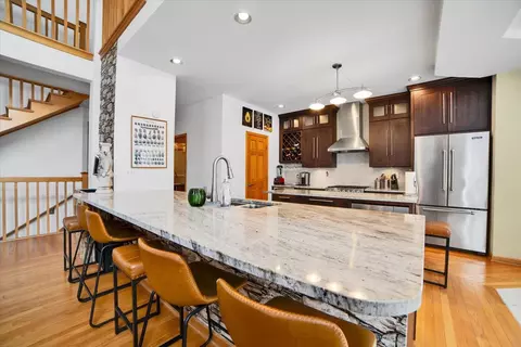 Kitchen - 2417 Rivermist Ct, Naperville, IL 60565 photo 2 of 3