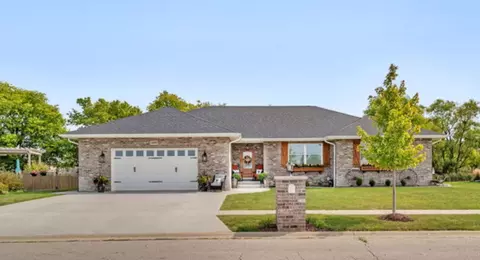 1685 Locust Rd, Morris, IL 60450