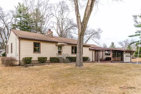 15475 W Guerin Rd, Libertyville, IL 60048