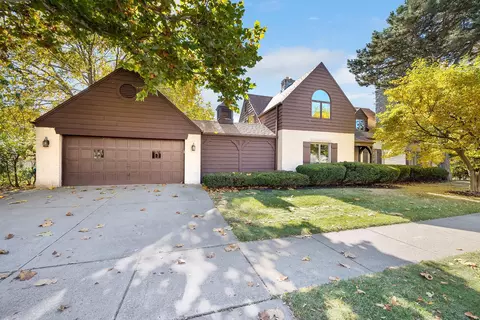 222 W Elm Park Ave, Elmhurst, IL 60126