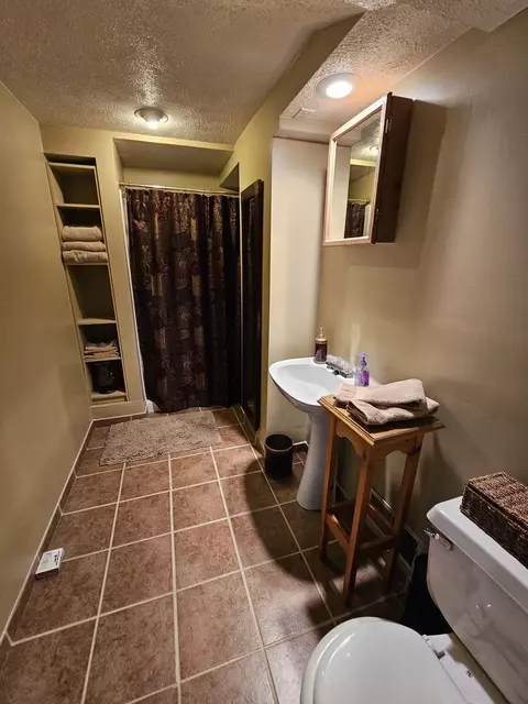 2003 Oakland Ave, Crest Hill, IL 60403 photo 32